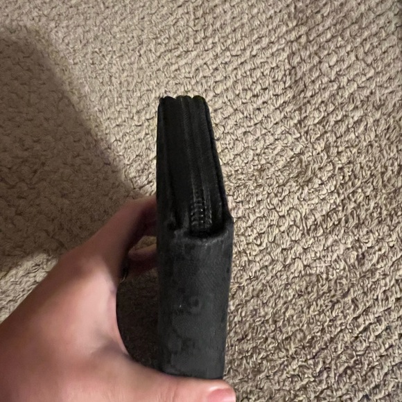 Gucci Black Zip Around Wallet! - Picture 5 of 11